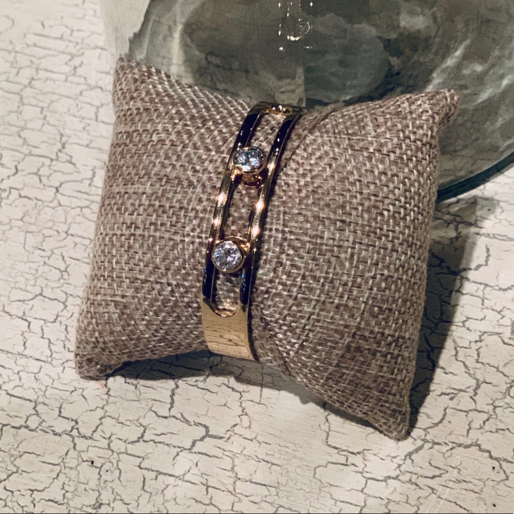 Elegant Cuff Style Bracelet